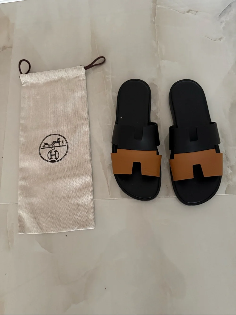 HERMES Leather Slide Sandals - Black & Tan